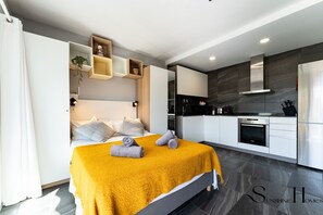 Iron/ironing board, free WiFi, bed sheets - Stylish Studio Close by the Sea REF029 (Benalmádena)