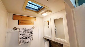 Maison mobile, 1 chambre, patio | Salle de bain