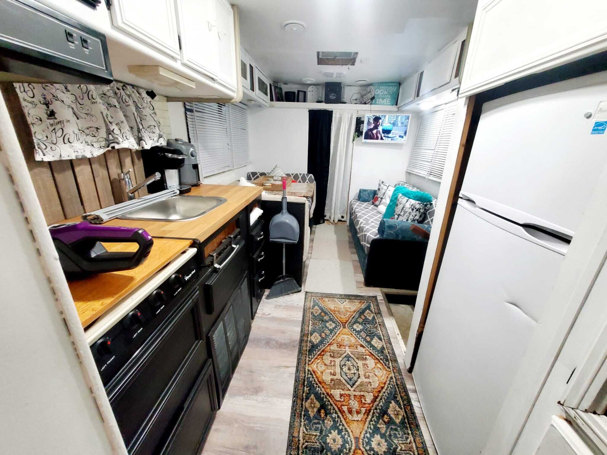 Mobile Home, 1 Bedroom, Patio | Private kitchen