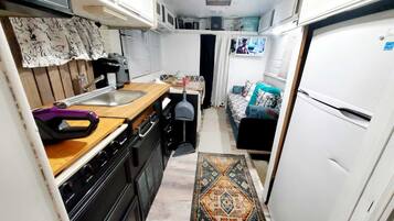Mobile Home, 1 Bedroom, Patio | Private kitchen