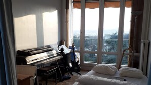 3 bedrooms, iron/ironing board, internet, bed sheets - T4-5 with view of the Alps 5 minutes from Lyon (La Mulatière)