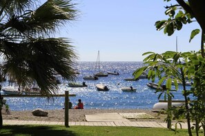 Am Strand, Strandtücher