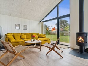 Télévision, cheminée