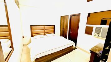 3 habitaciones, tabla de planchar con plancha y wifi gratis