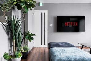 Télévision à écran plat