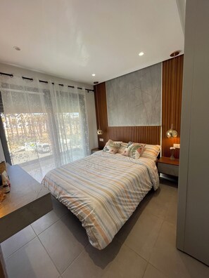 2 habitaciones, tabla de planchar con plancha y wifi gratis 