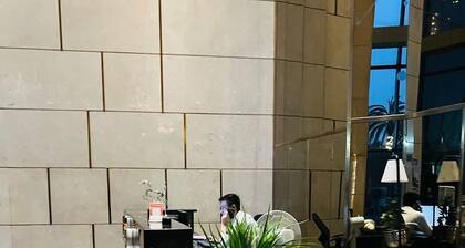 Chic 1-bedroom with WiFi, AC in fantastic river view studio apartment