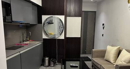 Chic 1-bedroom with WiFi, AC in fantastic river view studio apartment