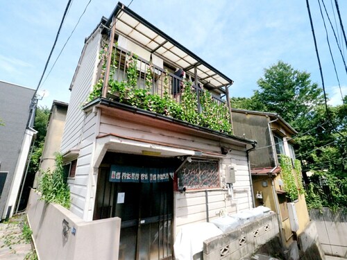 7:00pm IN/7:00pm OUT】 Free shuttle service from Ikebukuro-Oji-Akabane Stations丨Ueno Station: 14 minutes丨Nippori Station: 10 minutes丨The whole building is for rent丨Max 7 people A