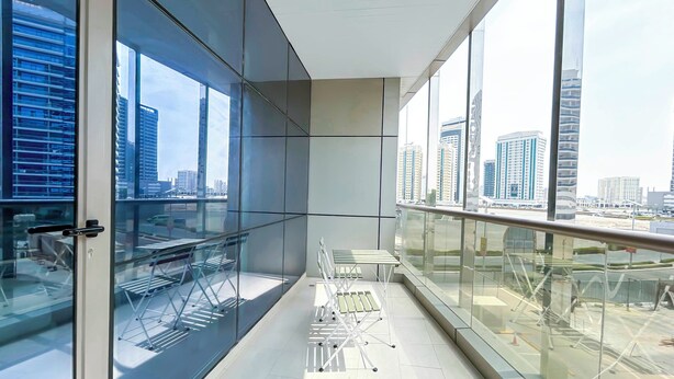 Interior - Colorful Studio With Balcony & City Views (Dubai)