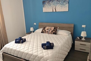 2 chambres, fer et planche à repasser, Wi-Fi, literie fournie