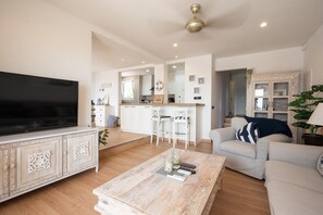 تلفزيون ذكي