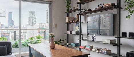 Televisión y oficina