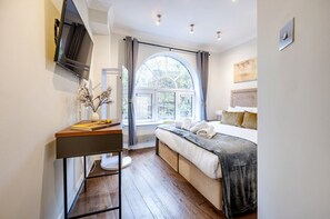3 bedrooms, iron/ironing board, travel crib, free WiFi