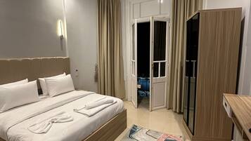 Quarto casal luxo, vista para a cidade | Quartos à prova de som, Wi-Fi de cortesia