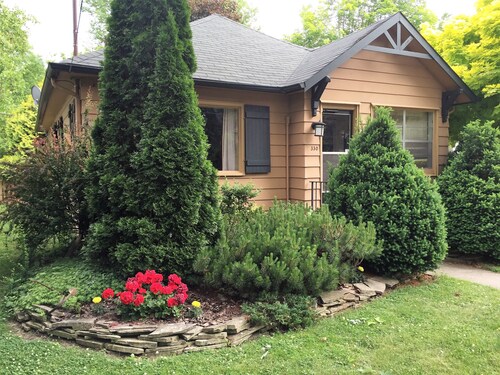 General's Retreat Cozy Cottage