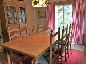 Dining - General's Retreat Cozy Cottage (Niagara-on-the-Lake)