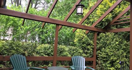 General's Retreat Cozy Cottage