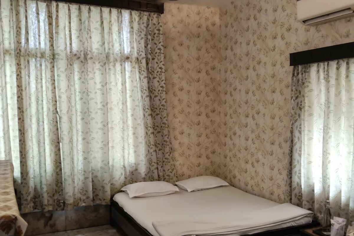Standard Room | Bed sheets