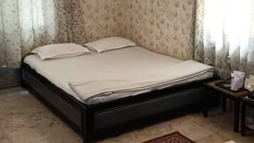 Standard Room | Bed sheets