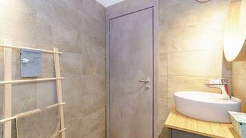 Bademäntel, Bidet