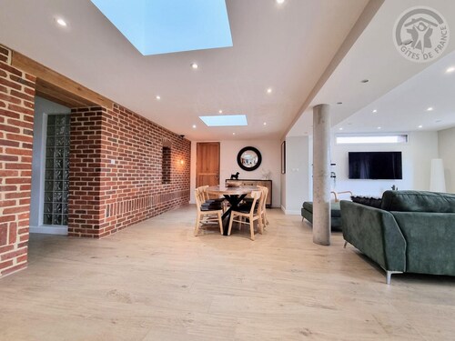 House with large enclosed garden, table football, BBQ, garage, Wi-Fi - Peace and comfort in Flanders