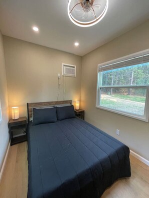 1 quarto, escrivaninha, ferros/tábuas de passar roupa, Wi-Fi de cortesia