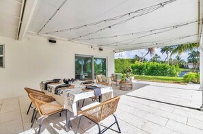 Outdoor dining