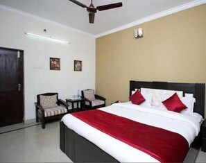 Free WiFi, bed sheets - Goroomgo Shree Ganapati Premium (Bhubaneshwar)