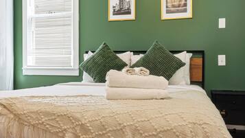 2 slaapkamers, een strijkplank/strijkijzer, wifi, beddengoed