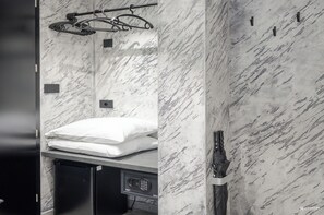 Superior Double Room | Premium bedding, down comforters, memory foam beds, free minibar - ADV HOME - Exclusive Rooms (Bolzano)