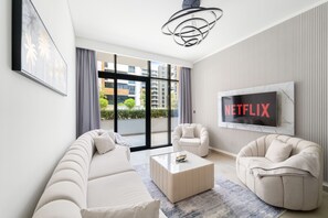 Apartment, Smoking | 3 bedrooms
