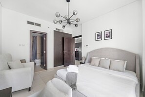Apartment - Royal Oceanic 1 - 609 1BD (Dubai)