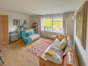 Apartment | Living area - Stroud's Golden Valley 2-bedroom Apartment Retreat (Stroud)