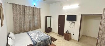 Krishnam Guest House