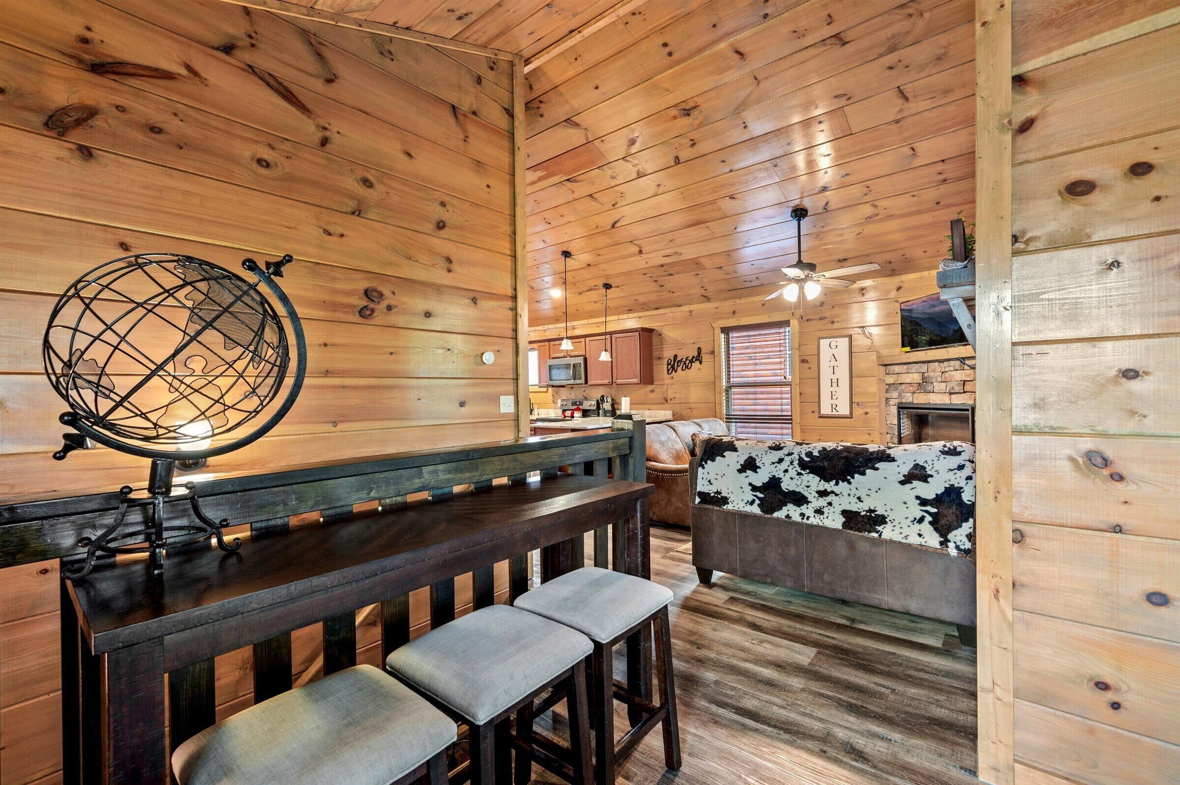 TV, peis, videospill og kontorer