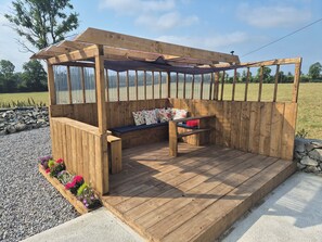 House | Property grounds - Tranquil Carney Commons Cottage - Sleeps 10 (Congor)