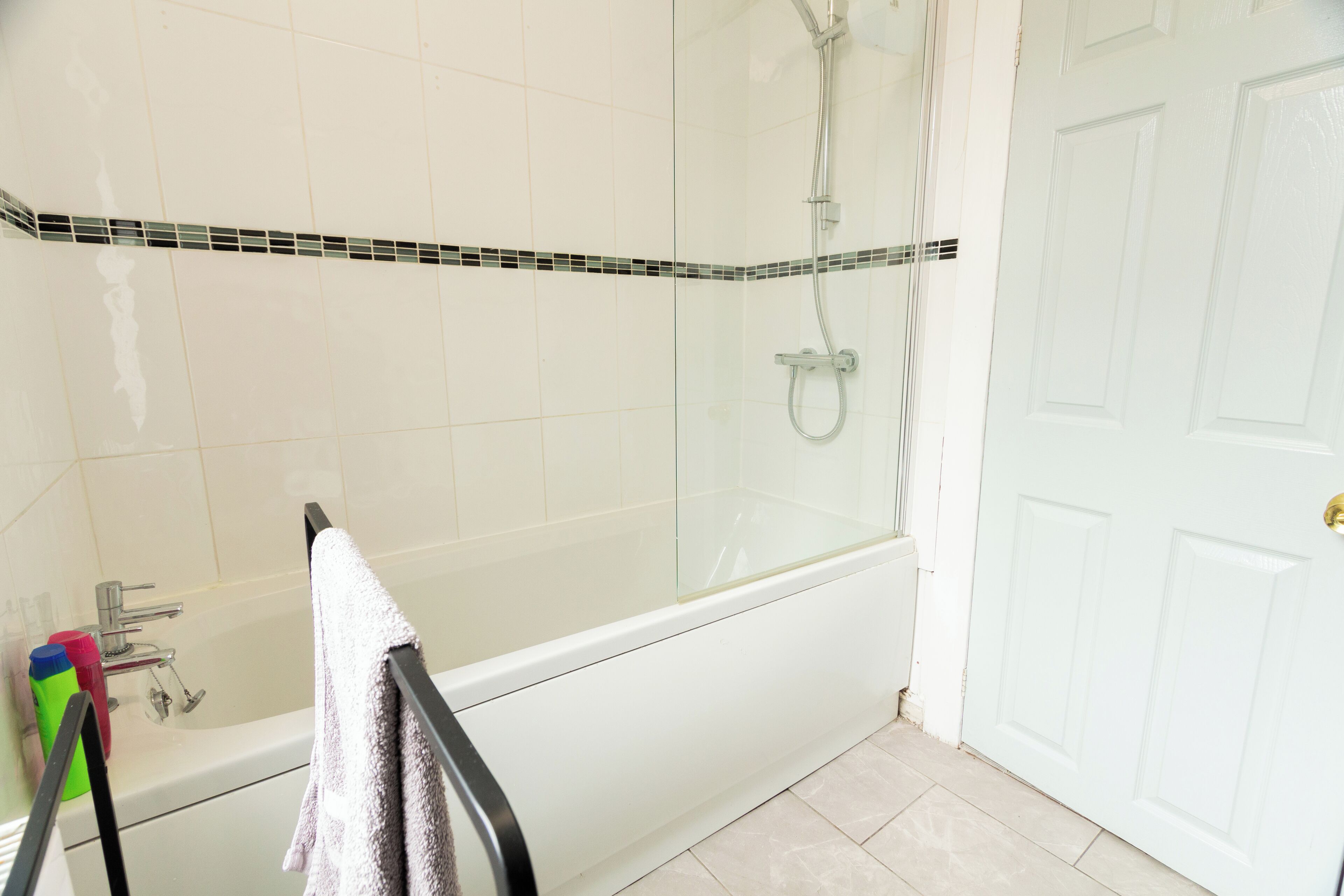 淋浴設備、風筒、提供毛巾、廁紙