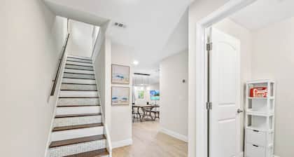 Beach Getaway Townhome | Walk to Beach & Downtown