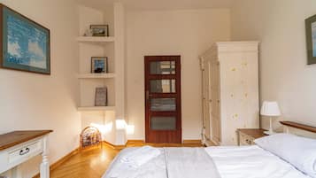 1 habitación, tabla de planchar con plancha y wifi gratis