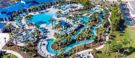 Utendørsbasseng og et oppvarmet basseng