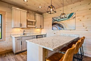 Unclassified image, 3 of 84, button