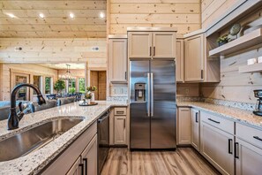 Fridge, microwave, oven, stovetop - Luxe 6BR w/Swim Spa, Theater, Firepit, Games! (Sevierville)