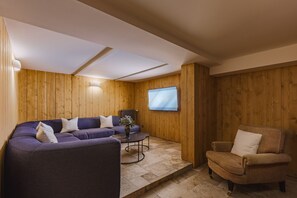 Televisor i llar de foc