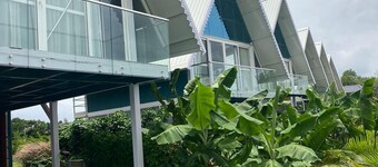 Sakhi Lakeview Resort