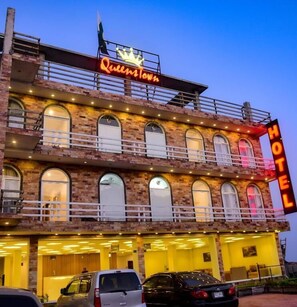 Exterior - Pasha's Hotel (Murree)