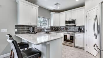 House (3 Bedrooms) | Bahagian dalam