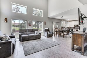 House (3 Bedrooms) | Interior - 7 Mi to Dtwn: Golf Getaway w/ Fire Pit in Phoenix (Phoenix)