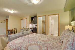 Apartment (0 Bedroom) | Interior