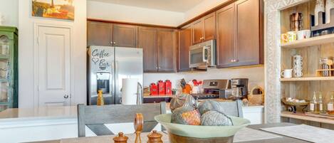 المنشأة من الداخل